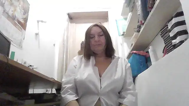 AnnaLive570 online show from 12-15-25, 05:24