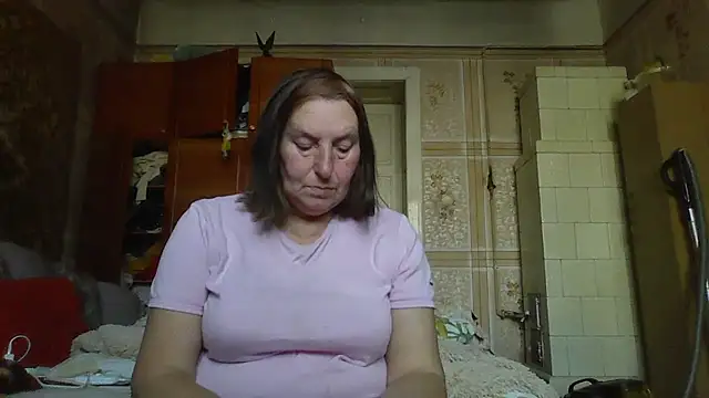 AnnaLive570 online show from 10-25-25, 10:47