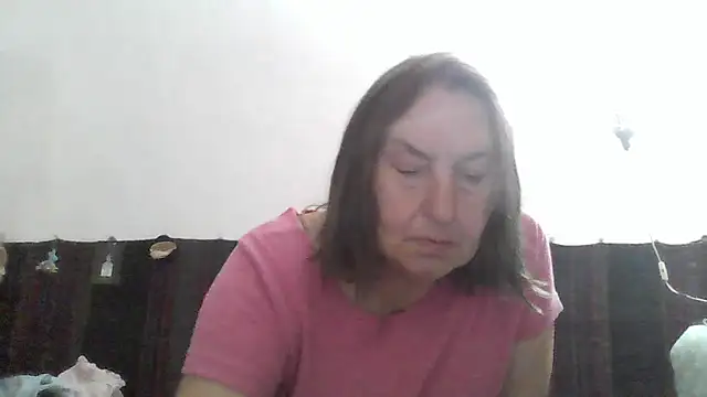 Snapshot of AnnaLive570 chatting on 06-17-26, 03:39 AnnaLive570 online show from 06-17-26, 03:39
