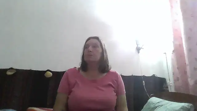 Snapshot of AnnaLive570 chatting on 06-28-26, 03:18 AnnaLive570 online show from 06-28-26, 03:18