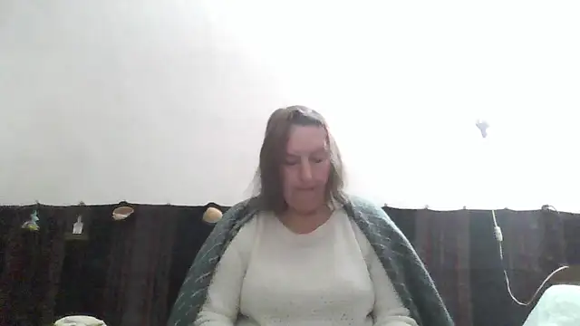 AnnaLive570 online show from 04-28-26, 03:00