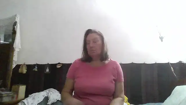 Snapshot of AnnaLive570 chatting on 06-26-26, 03:01 AnnaLive570 online show from 06-26-26, 03:01