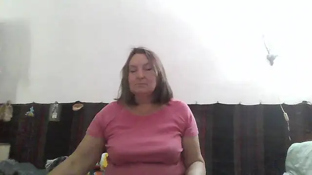 Snapshot of AnnaLive570 chatting on 06-18-26, 12:43 AnnaLive570 online show from 06-18-26, 12:43