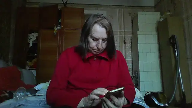 AnnaLive570 online show from 10-22-25, 08:25