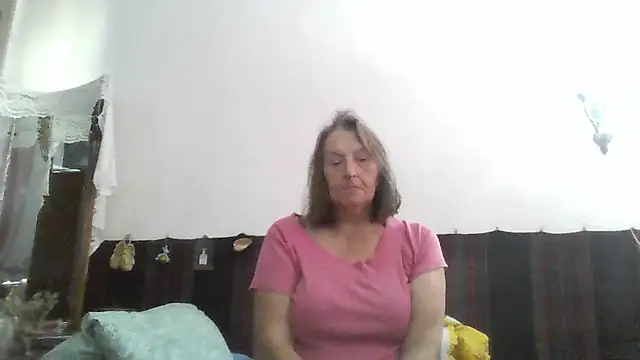 Snapshot of AnnaLive570 chatting on 06-25-26, 05:12 AnnaLive570 online show from 06-25-26, 05:12