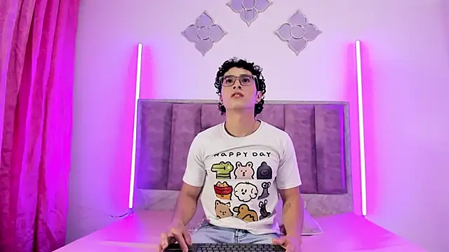 0anonimo bottom1 online show from 09-17-25, 01:02