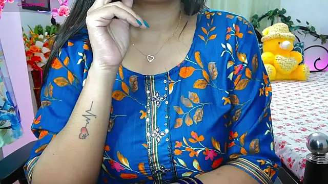 Snapshot of WildDimpi_0 chatting on 10-08-25, 12:01 WildDimpi 0 online show from 10-08-25, 12:01