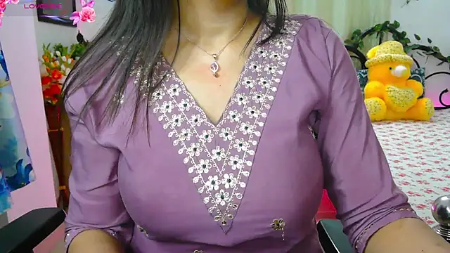Snapshot of WildDimpi_0 chatting on 10-19-25, 10:56 WildDimpi 0 online show from 10-19-25, 10:56