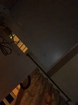 elpeluchenegroxxx3 online show from 10-17-25, 12:14