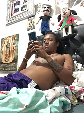 elpeluchenegroxxx3 online show from 02-07-26, 02:52