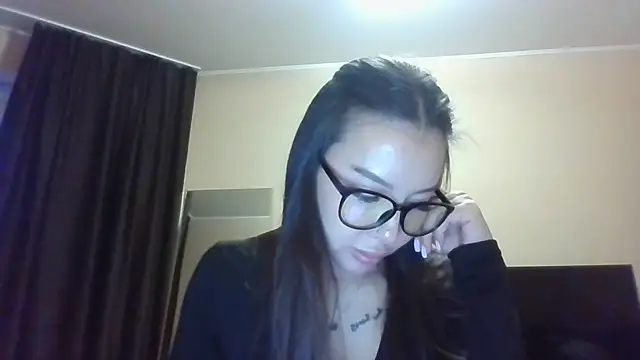 Snapshot of Vashniya chatting on 11-06-25, 01:59 Vashniya online show from 11-06-25, 01:59