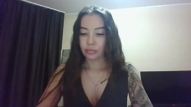 Snapshot of Vashniya chatting on 11-08-25, 05:38 Vashniya online show from 11-08-25, 05:38