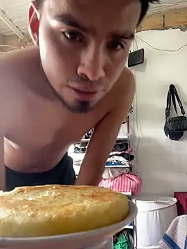 Snapshot of im_moiseis chatting on 10-30-25, 05:43 im moiseis online show from 10-30-25, 05:43