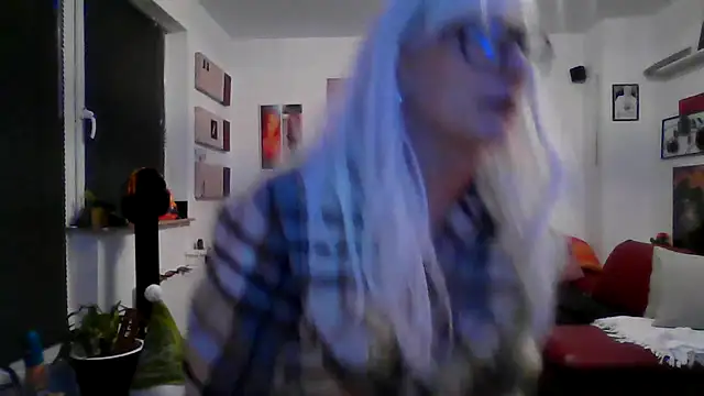 hellgirl1980 online show from 10-04-25, 09:49