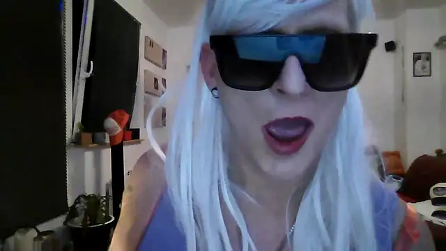 hellgirl1980 online show from 09-27-25, 11:55