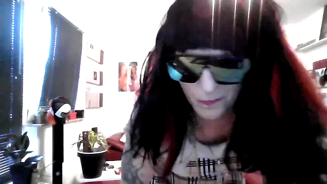 hellgirl1980 online show from 09-09-25, 04:49