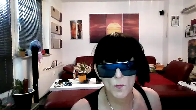 hellgirl1980 online show from 09-23-25, 05:09