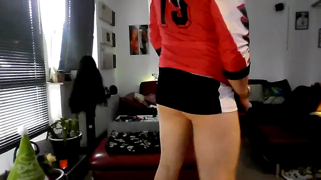 hellgirl1980 online show from 10-06-25, 01:56