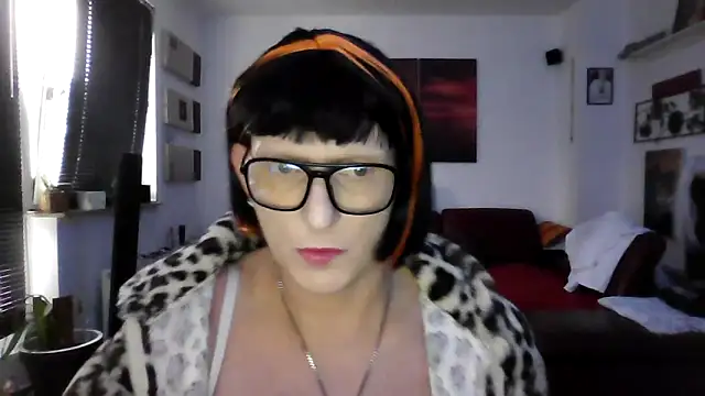 hellgirl1980 online show from 09-25-25, 12:33