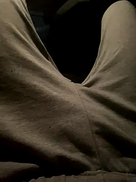 Snapshot of Maxie_VIP chatting on 10-11-25, 08:32 Maxie VIP online show from 10-11-25, 08:32