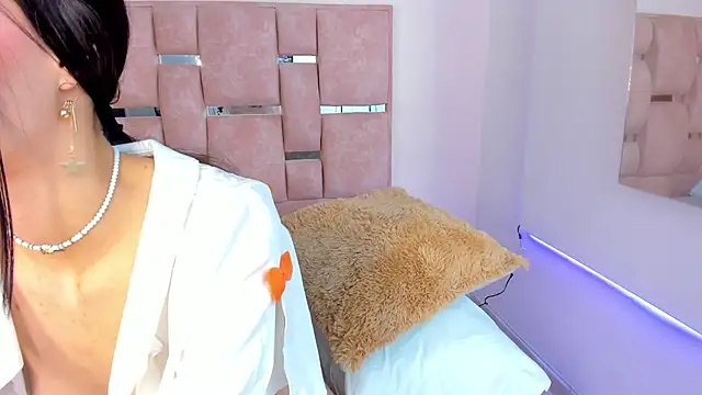 Daeni  online show from 09-16-25, 04:35