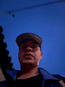 Snapshot of lonewolt chatting on 09-16-25, 10:27 lonewolt online show from 09-16-25, 10:27