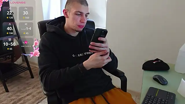 Ryan Dozer online show from 03-08-26, 06:49