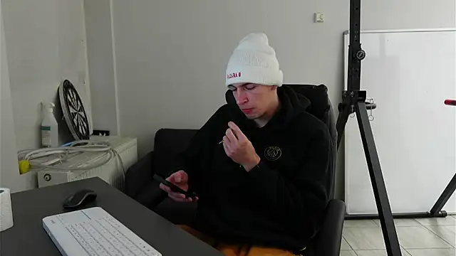 Ryan Dozer online show from 11-30-25, 07:09