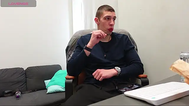 Ryan Dozer online show from 04-05-26, 05:58