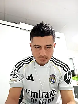 Andr3s69xxx online show from 02-15-26, 07:46