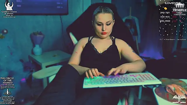 Wounded Goddess  online show from 12-17-25, 03:50