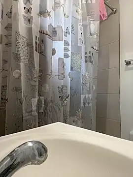 littyleesh1 online show from 04-12-26, 01:36