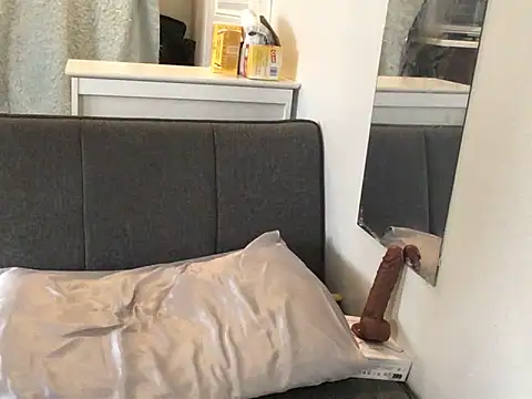 littyleesh1 online show from 10-24-25, 05:45