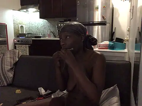 littyleesh1 online show from 06-13-26, 01:25