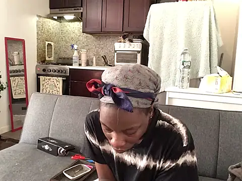 littyleesh1 online show from 02-04-26, 05:19