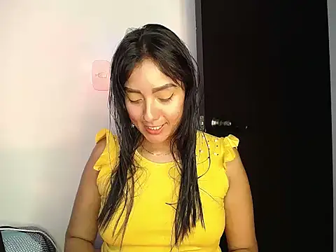 charlottekiss99 online show from 05-11-26, 01:45