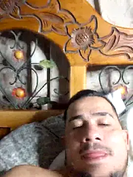 yeffito1 online show from 09-20-25, 04:06