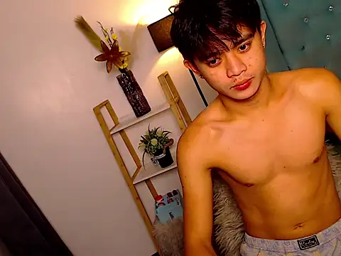 NautyBoyBrazeen 143 online show from 12-20-25, 06:44