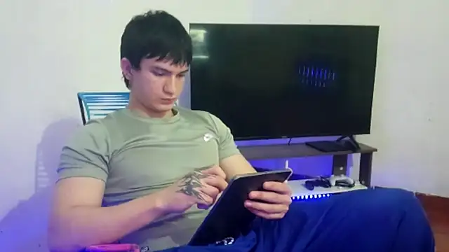 ErickWalton online show from 10-22-25, 05:07