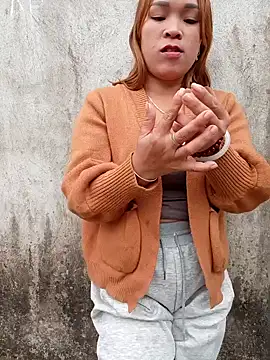 Snapshot of keobong-00 chatting on 12-23-25, 12:43 keobong-00 online show from 12-23-25, 12:43