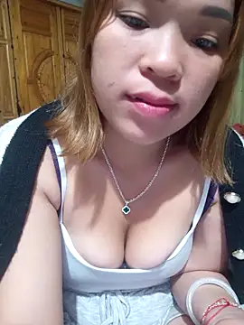 Snapshot of keobong-00 chatting on 10-29-25, 10:31 keobong-00 online show from 10-29-25, 10:31