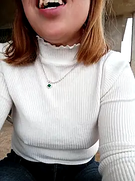 Snapshot of keobong-00 chatting on 12-05-25, 01:27 keobong-00 online show from 12-05-25, 01:27