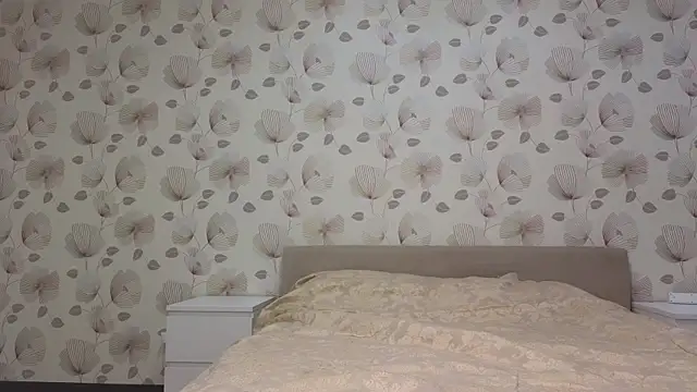 Annabel theMoon online show from 10-28-25, 03:51