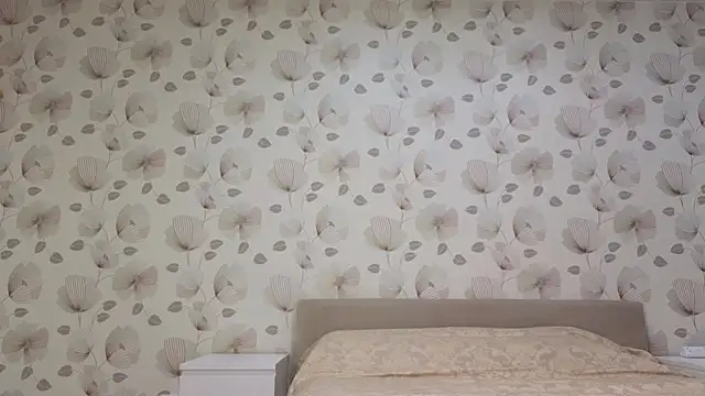Snapshot of Annabel_theMoon chatting on 10-15-25, 01:59 Annabel theMoon online show from 10-15-25, 01:59