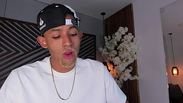 B Wild online show from 12-04-25, 03:05