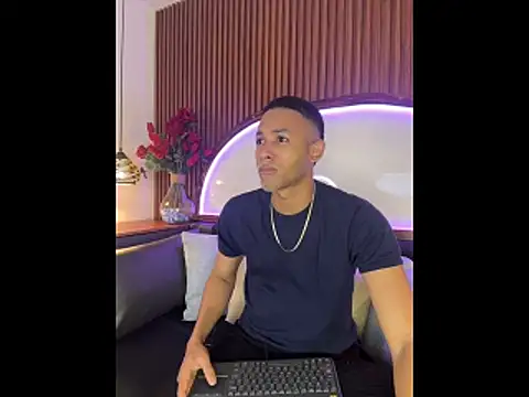 B Wild online show from 03-28-26, 04:35