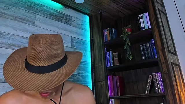 Snapshot of B_Wild chatting on 02-20-26, 03:03 B Wild online show from 02-20-26, 03:03