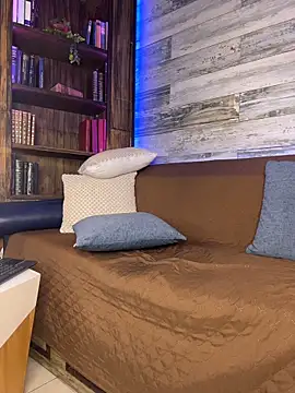 Snapshot of B_Wild chatting on 02-08-26, 03:48 B Wild online show from 02-08-26, 03:48