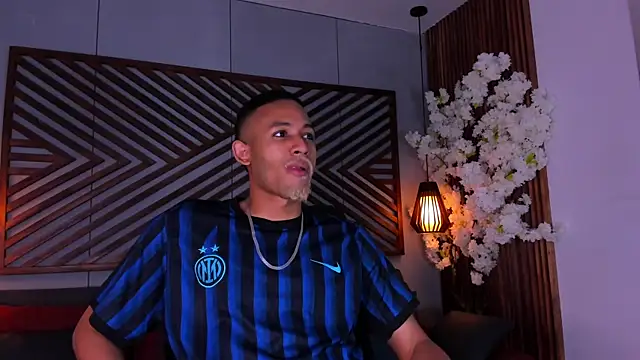 B Wild online show from 11-19-25, 04:01