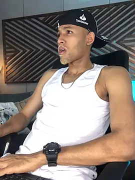 B Wild online show from 10-21-25, 04:12